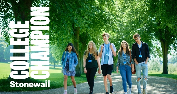 Students walking in the Quarry Park